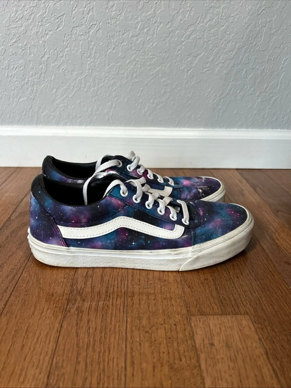Vans Sneakers Skate Shoes Galaxy Space Women’s Size 9.5 Blue Purple
